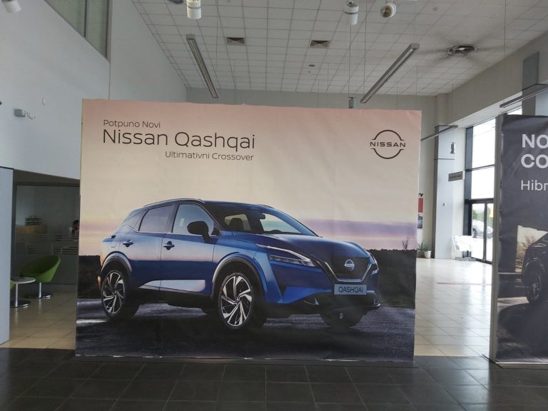 REKLAMNI PANO - NISSAN