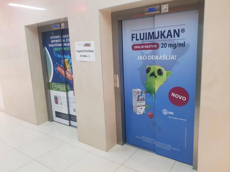 REKLAME NA LIFTU