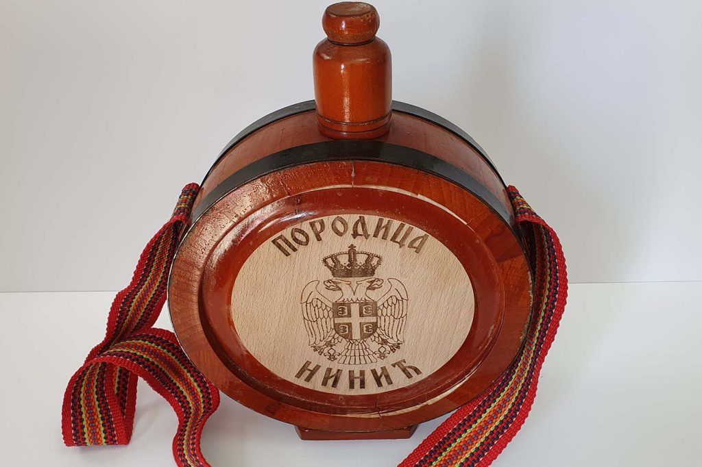Personalizovani drveni pokloni sa graviranim porukama